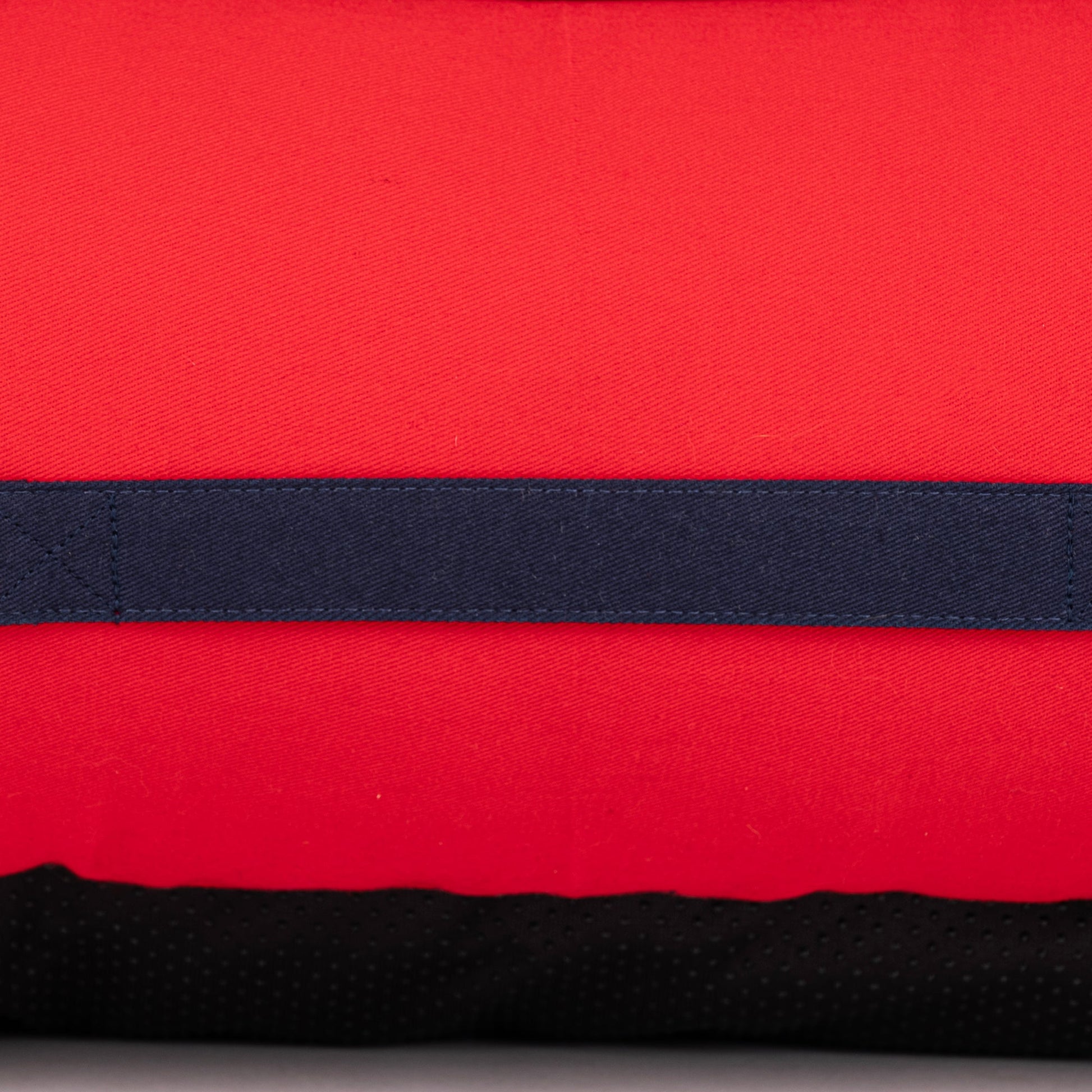 HUFT Ellie Classic Lounger Bed For Dog - Red & Navy - Heads Up For Tails
